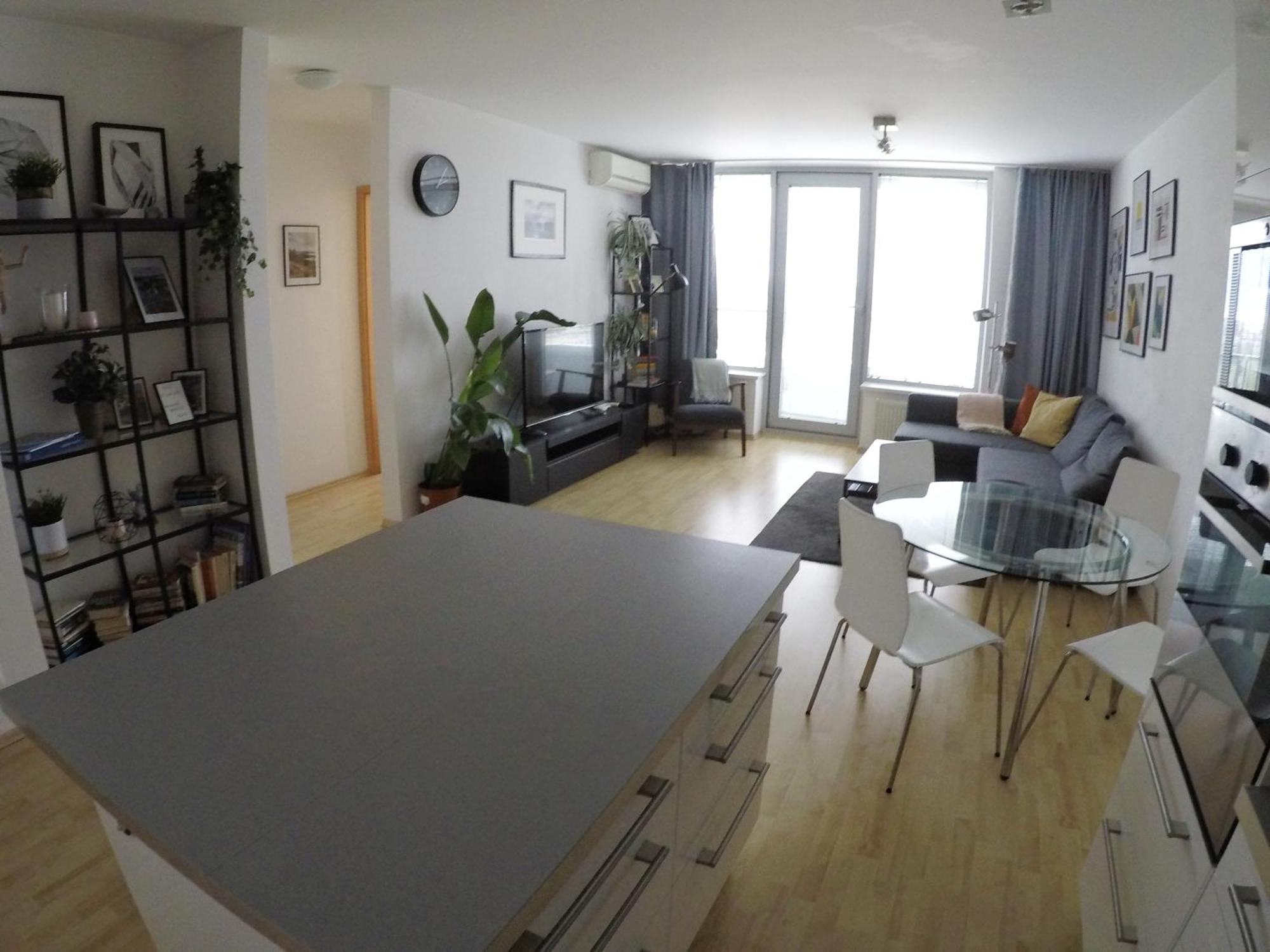 Sunny Free Parking Beauty Balcony View, 3 Towers Residence Pressburg Exterior foto